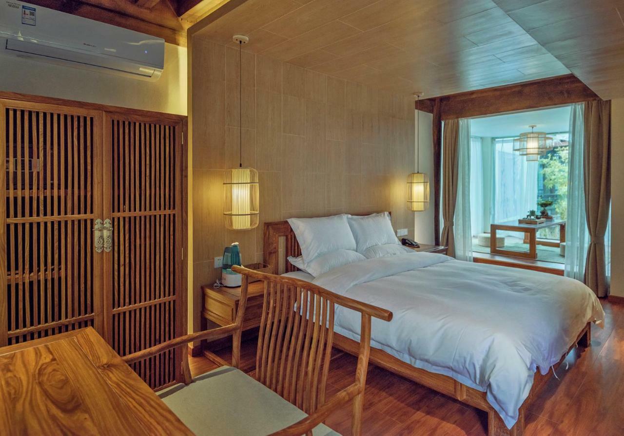 Baisha  Lijiang Qilu Garden Hotel מראה חיצוני תמונה