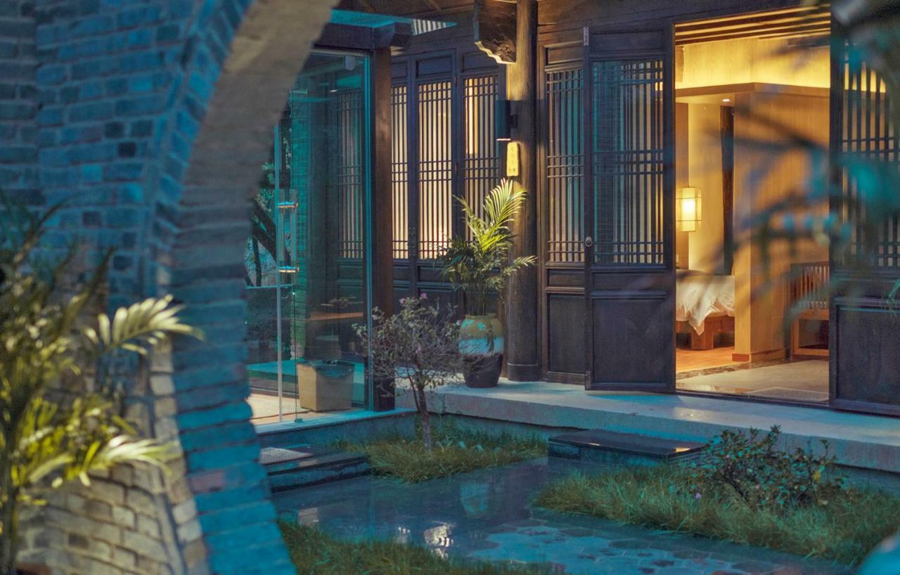 Baisha  Lijiang Qilu Garden Hotel מראה חיצוני תמונה
